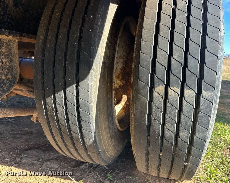 image for item EJ5254 2008 Viking VFD46R16F40T drop deck equipment trailer