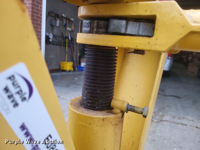 image for item EJ8139 Trailer stabilizer jack 