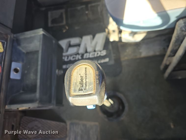 image for item EK2426 1990 Kenworth T600 semi truck