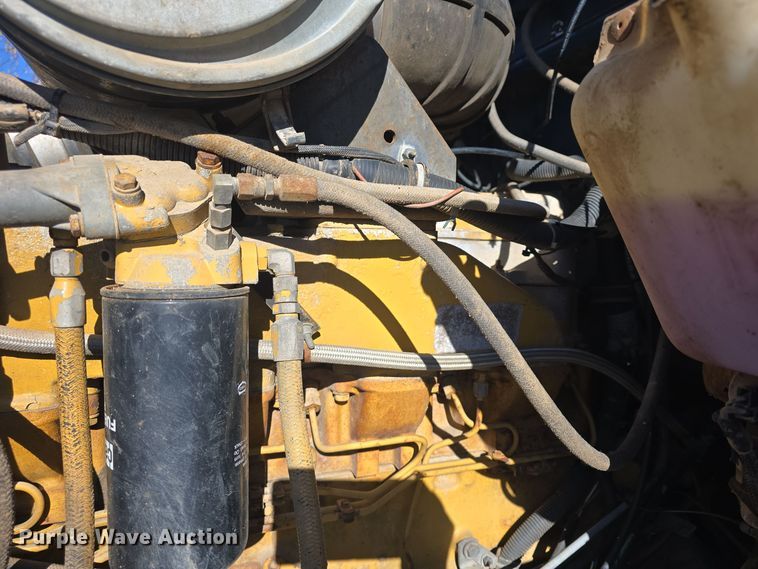 image for item EK2426 1990 Kenworth T600 semi truck