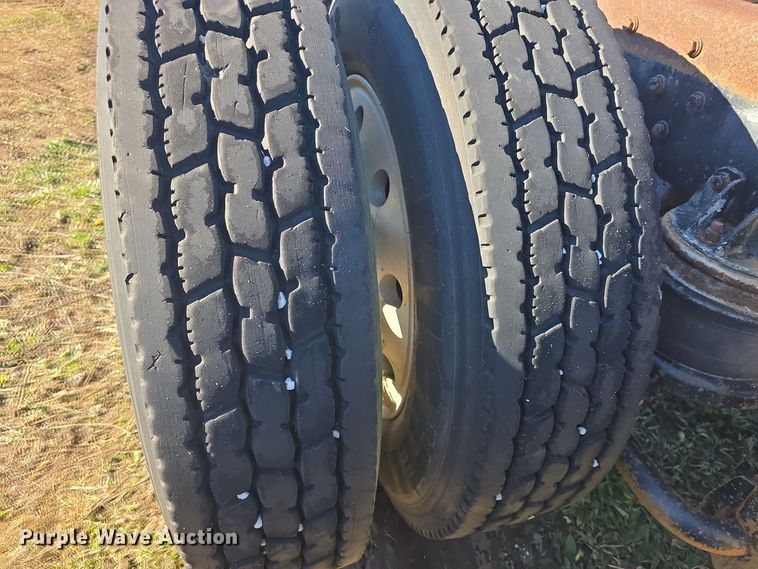 image for item EK2426 1990 Kenworth T600 semi truck