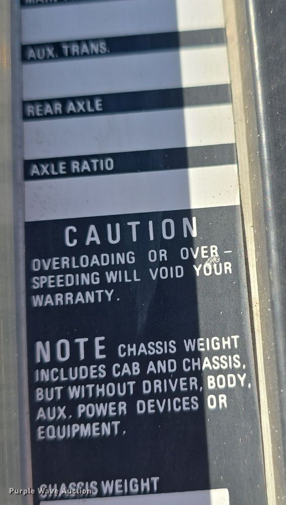 image for item EK2426 1990 Kenworth T600 semi truck