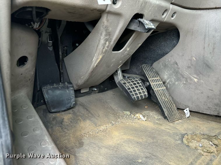 image for item EM0000 2015 Freightliner Cascadia 125 semi truck