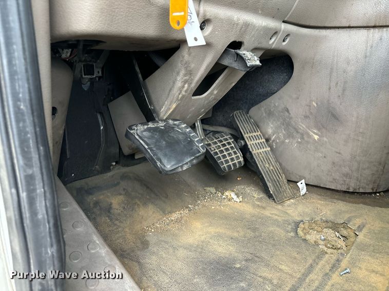 image for item EM0000 2015 Freightliner Cascadia 125 semi truck