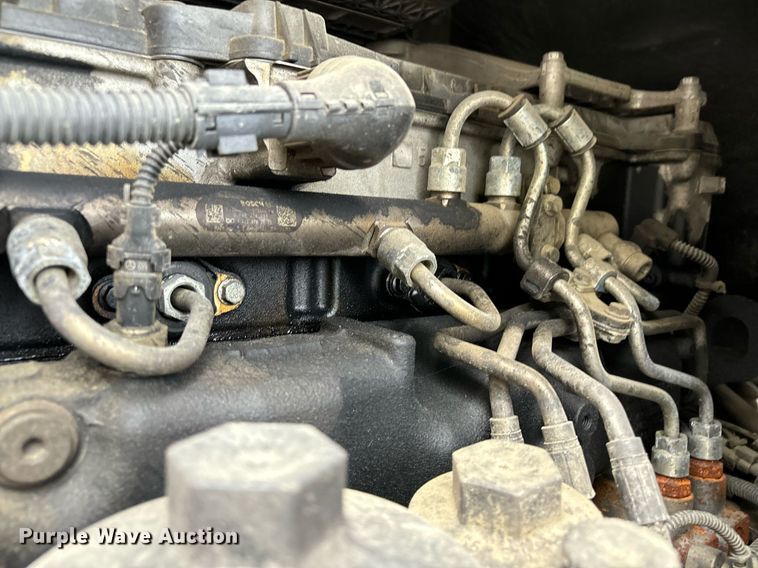 image for item EM0000 2015 Freightliner Cascadia 125 semi truck