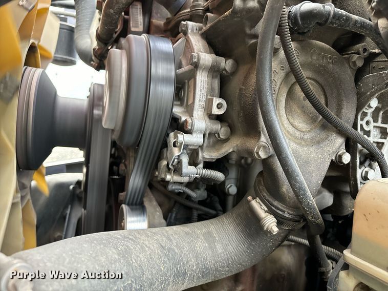 image for item EM0000 2015 Freightliner Cascadia 125 semi truck