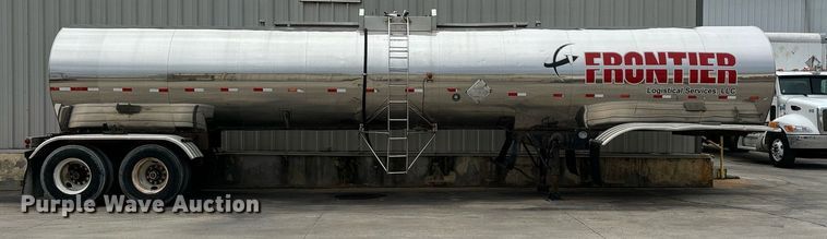 image for item EM0007 1985 Polar tank trailer