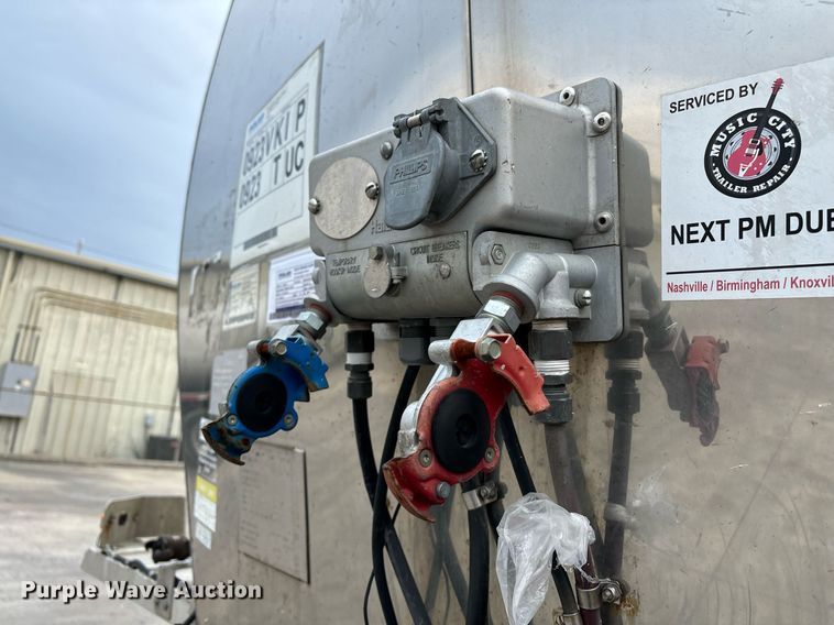 image for item EM0007 1985 Polar tank trailer