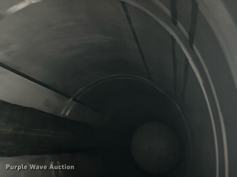 image for item EM0007 1985 Polar tank trailer