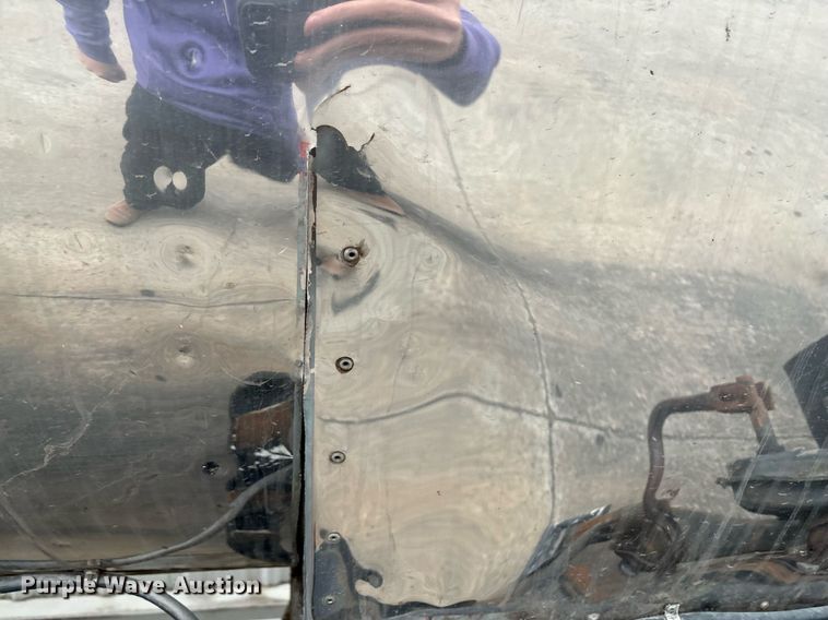 image for item EM0007 1985 Polar tank trailer