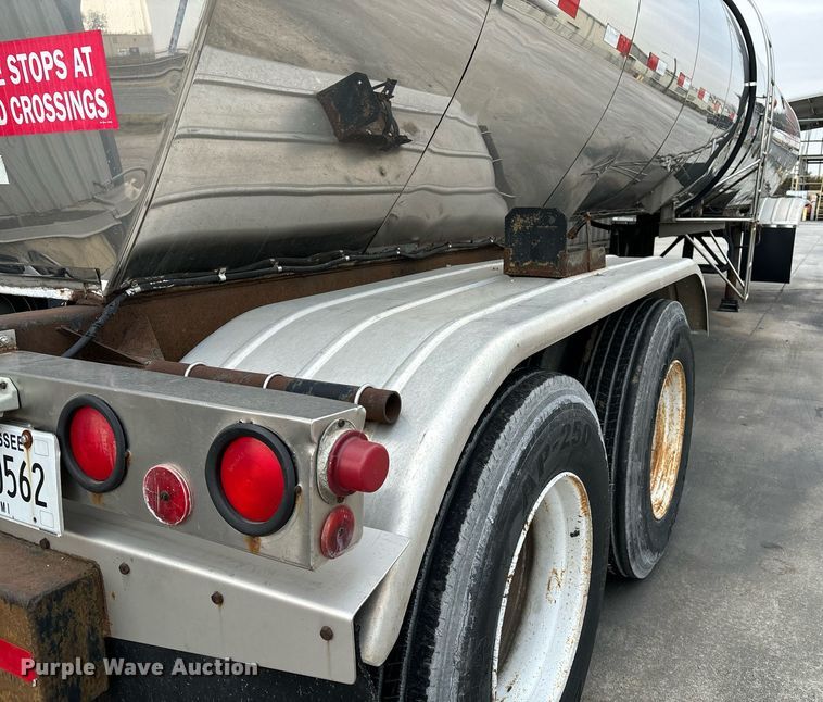 image for item EM0007 1985 Polar tank trailer