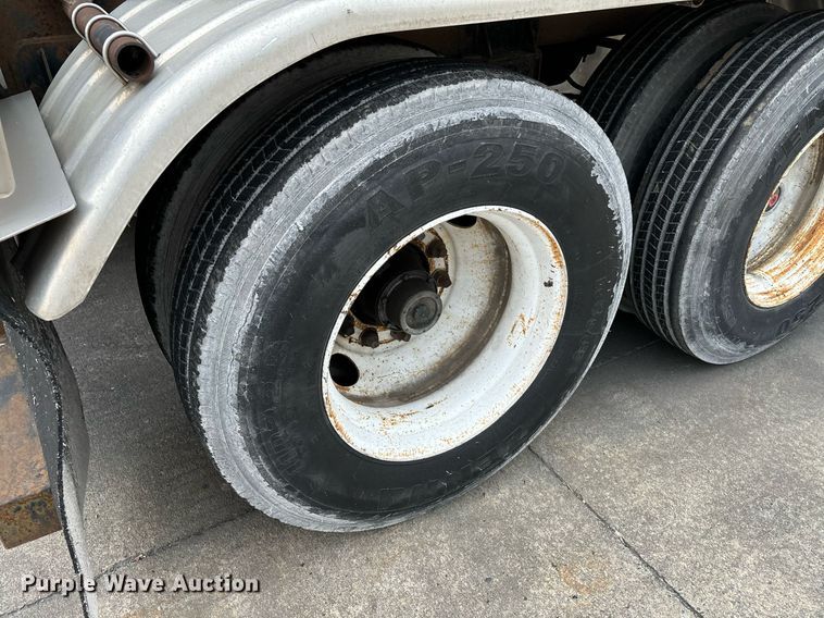 image for item EM0007 1985 Polar tank trailer