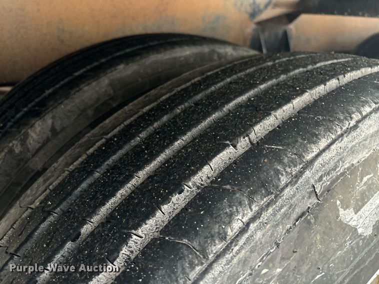 image for item EM0007 1985 Polar tank trailer