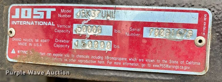 image for item EM0011 2020 Volvo VNR semi truck