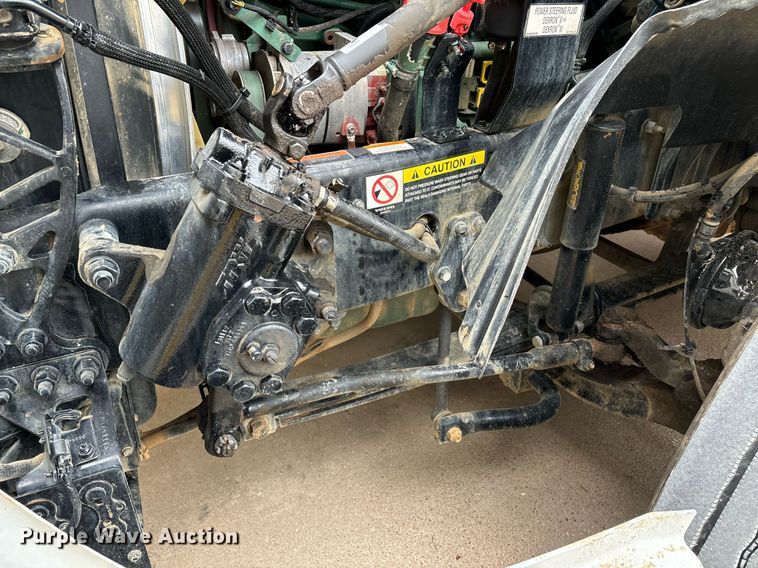 image for item EM0011 2020 Volvo VNR semi truck