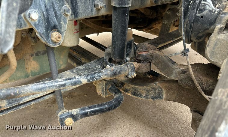 image for item EM0011 2020 Volvo VNR semi truck