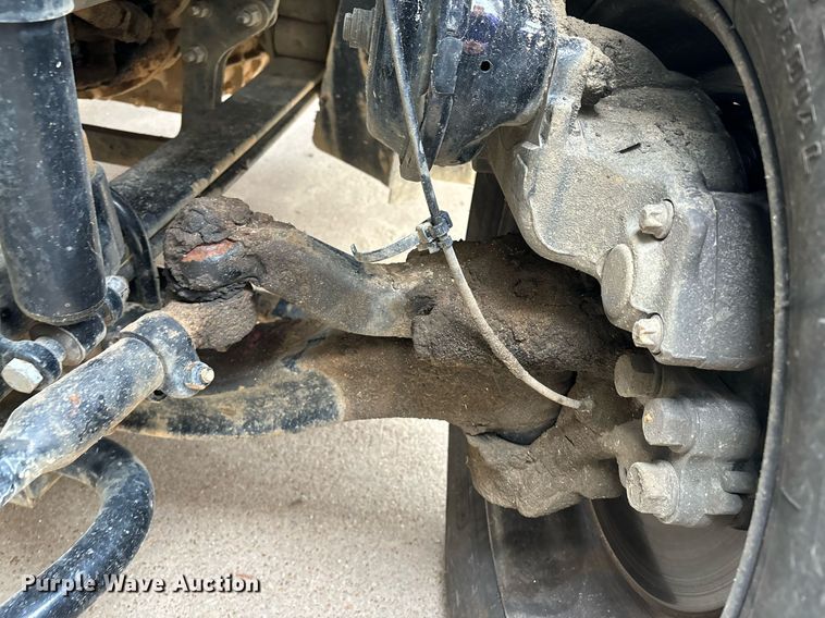 image for item EM0011 2020 Volvo VNR semi truck