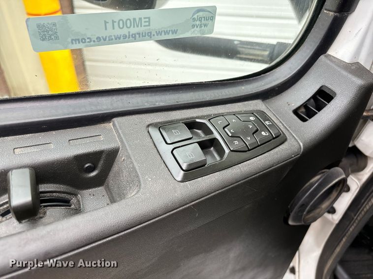 image for item EM0011 2020 Volvo VNR semi truck