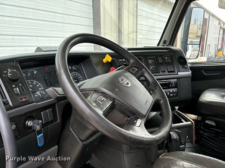 image for item EM0011 2020 Volvo VNR semi truck
