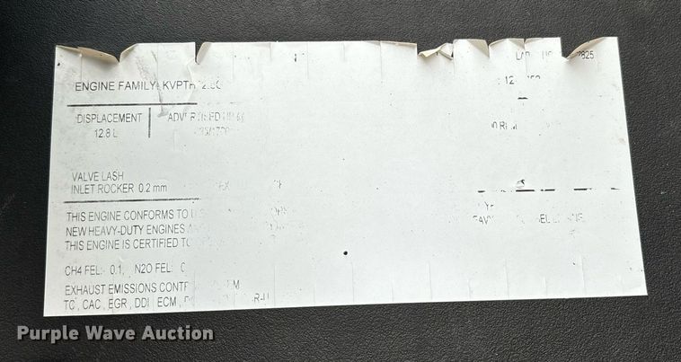 image for item EM0011 2020 Volvo VNR semi truck