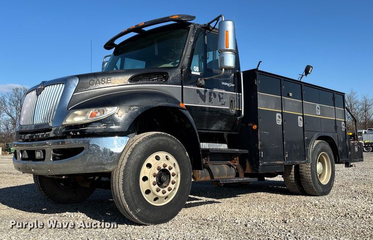 image for item EM0026 2011 International DuraStar 4000 utility / service truck