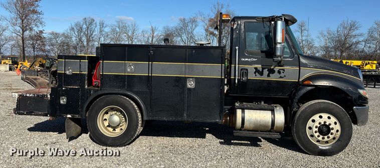 image for item EM0026 2011 International DuraStar 4000 utility / service truck