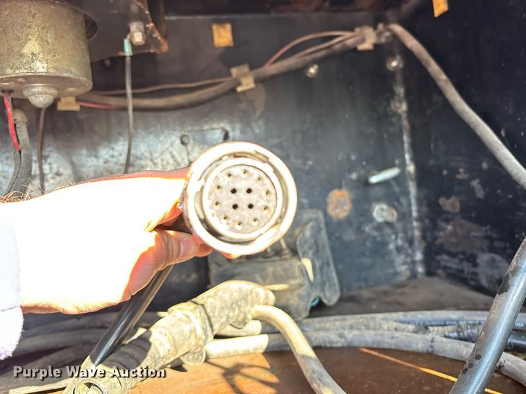 image for item EM0026 2011 International DuraStar 4000 utility / service truck