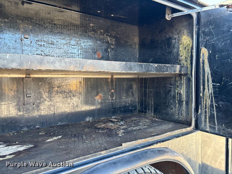 image for item EM0026 2011 International DuraStar 4000 utility / service truck