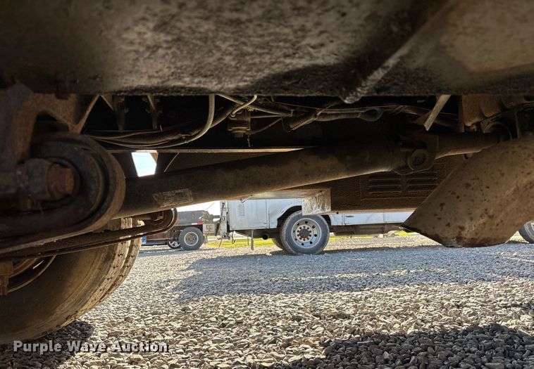 image for item EM0026 2011 International DuraStar 4000 utility / service truck