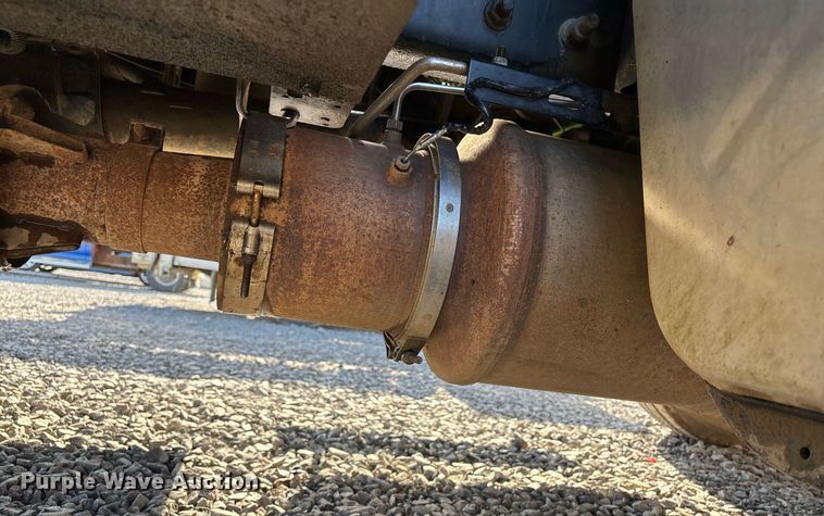 image for item EM0026 2011 International DuraStar 4000 utility / service truck