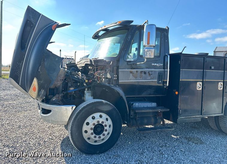 image for item EM0026 2011 International DuraStar 4000 utility / service truck