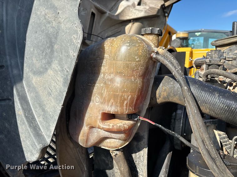 image for item EM0026 2011 International DuraStar 4000 utility / service truck