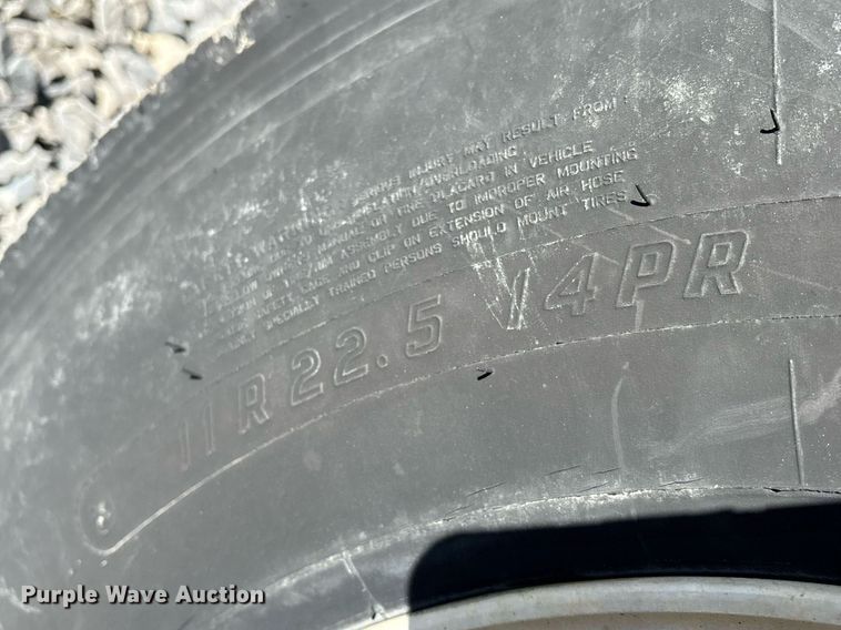 image for item EM0026 2011 International DuraStar 4000 utility / service truck