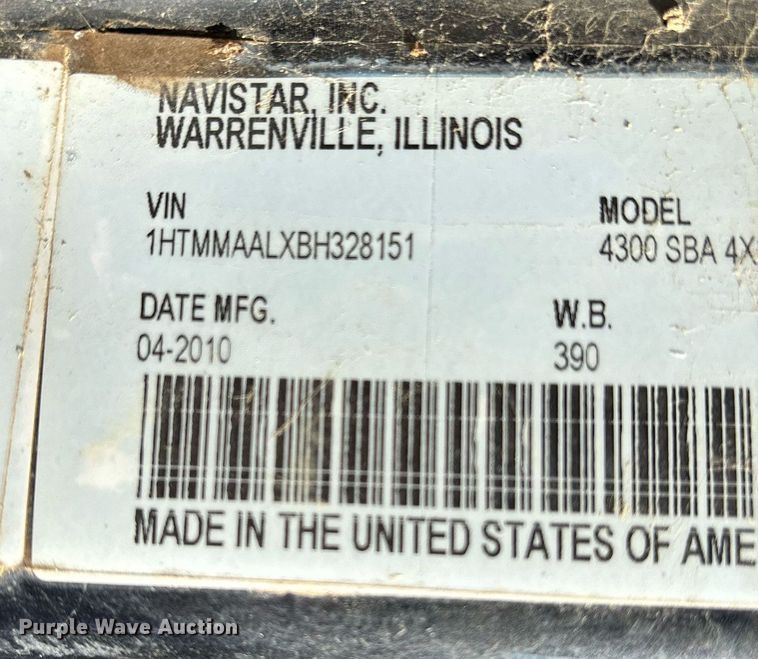image for item EM0026 2011 International DuraStar 4000 utility / service truck