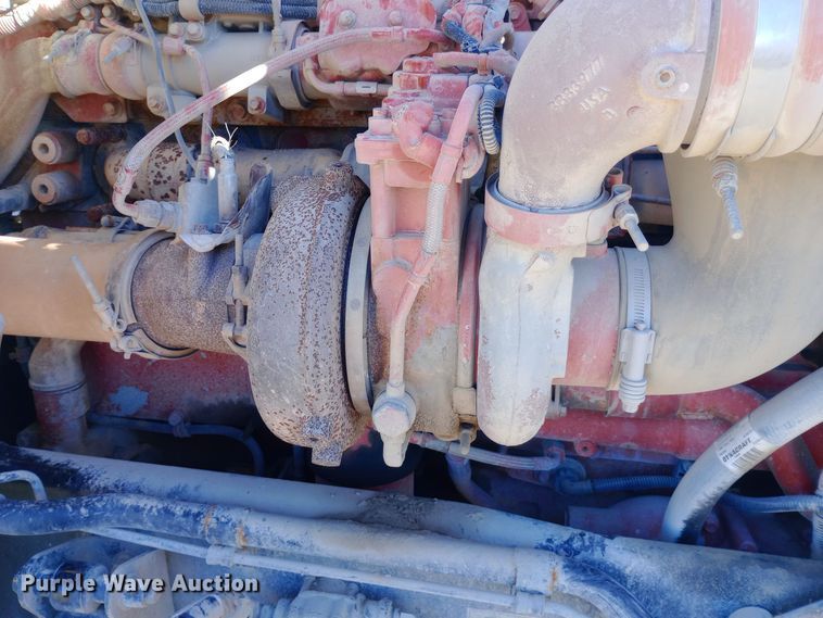 image for item EN8565 2012 Kenworth T800 semi truck