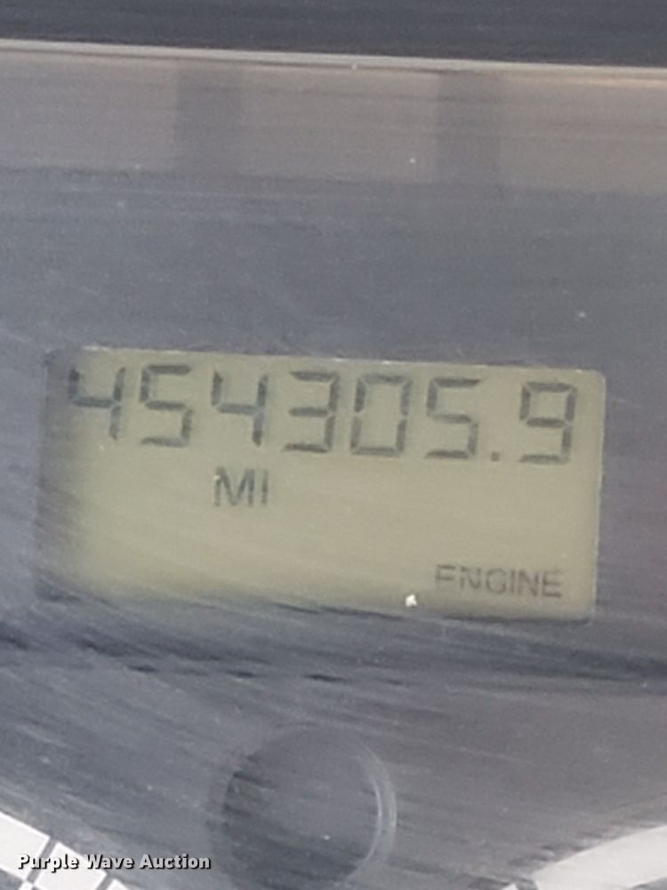 image for item EN8566 2012 Freightliner  Cascadia  semi truck