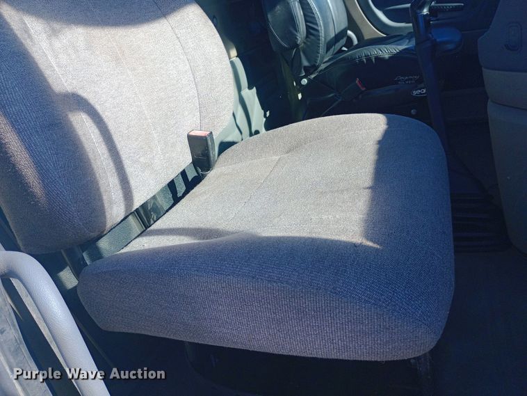 image for item EN8566 2012 Freightliner  Cascadia  semi truck