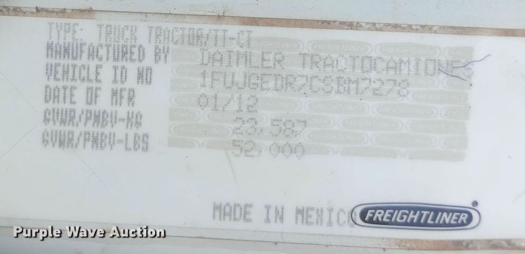 image for item EN8566 2012 Freightliner  Cascadia  semi truck