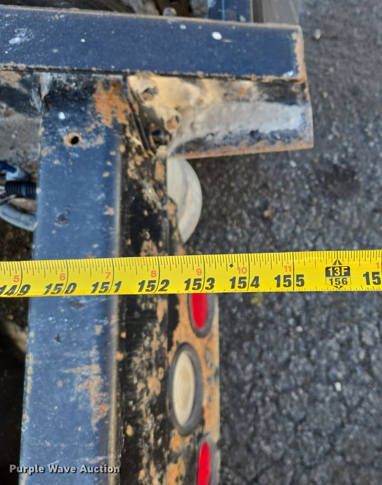 image for item EQ3726 2001 Freightliner  CST120 semi truck