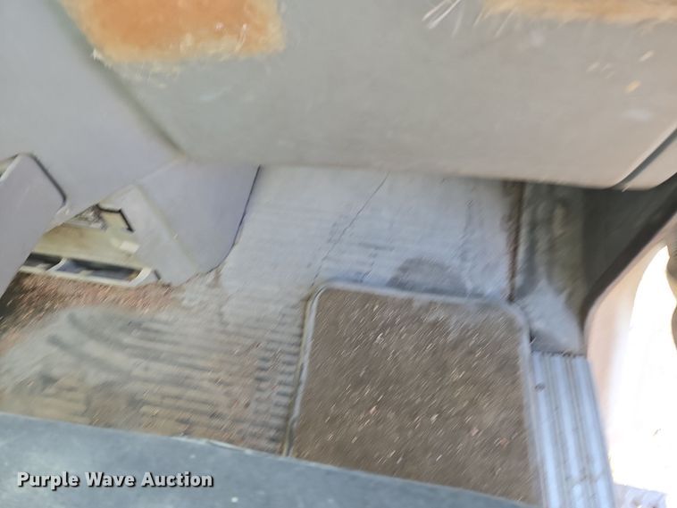 image for item EQ3726 2001 Freightliner  CST120 semi truck