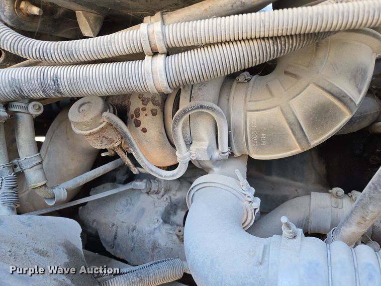 image for item EQ3726 2001 Freightliner  CST120 semi truck