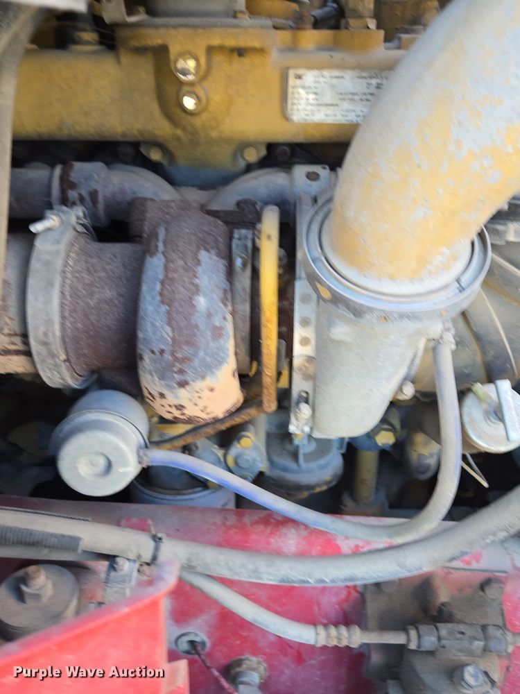 image for item EQ3727 2003 International  9200i winch truck