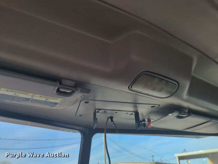 image for item ER1003 2011 Peterbilt 388 semi truck