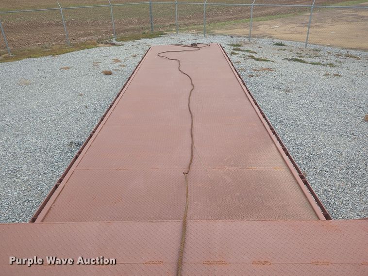 image for item ER1008 1977 Landoll drop deck trailer