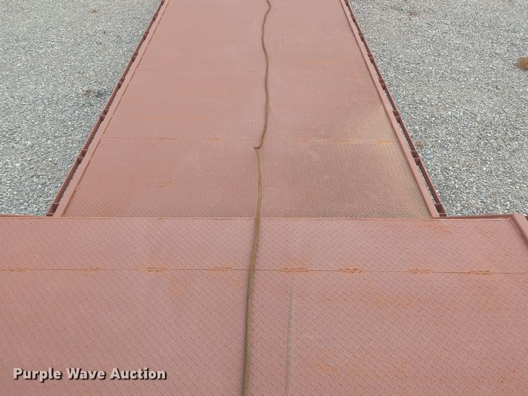 image for item ER1008 1977 Landoll drop deck trailer