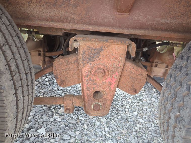 image for item ER1008 1977 Landoll drop deck trailer