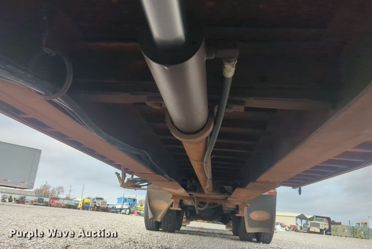 image for item ER1008 1977 Landoll drop deck trailer