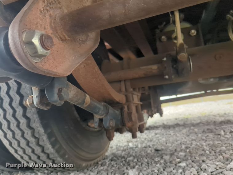 image for item ER1008 1977 Landoll drop deck trailer