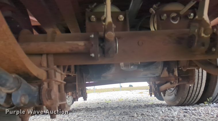 image for item ER1008 1977 Landoll drop deck trailer