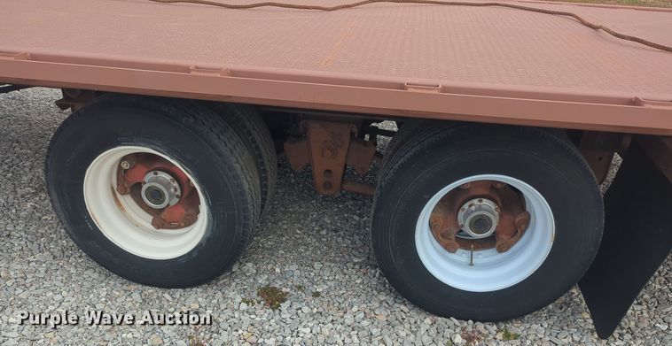 image for item ER1008 1977 Landoll drop deck trailer